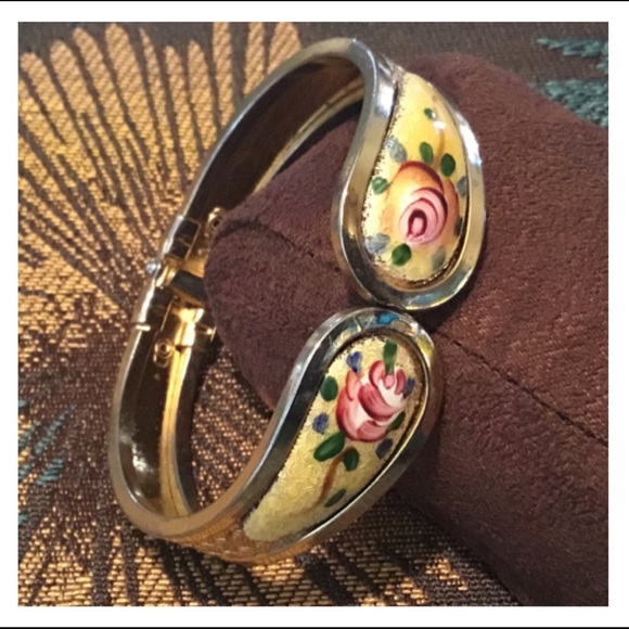 Vintage Jewelry - Vintage Victorian Hand Painted Floral Bracelet